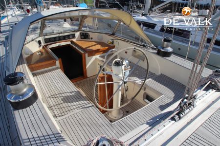 HALLBERG RASSY 49
