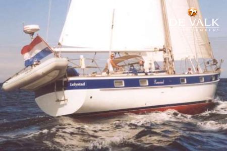 HALLBERG RASSY 49