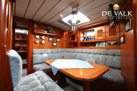 HALLBERG RASSY 49