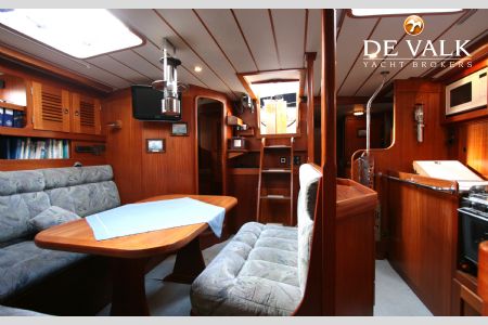 HALLBERG RASSY 49
