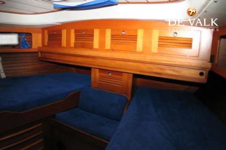 HALLBERG RASSY 49