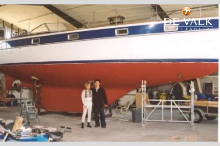 HALLBERG RASSY 49
