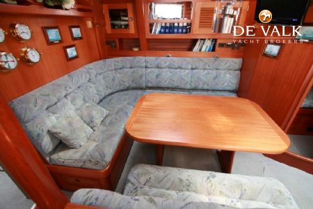 HALLBERG RASSY 49