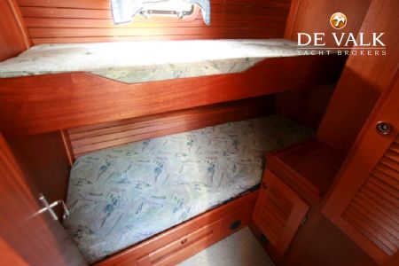 HALLBERG RASSY 49