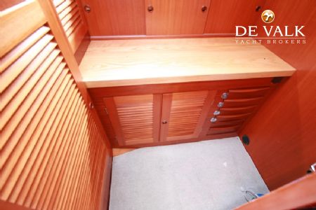 HALLBERG RASSY 49