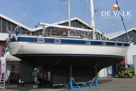 HALLBERG RASSY 49