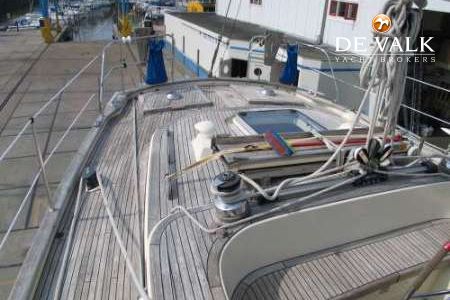 HALLBERG RASSY 49