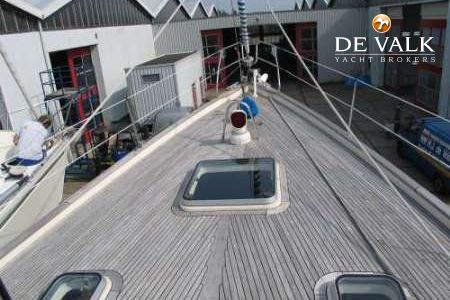 HALLBERG RASSY 49