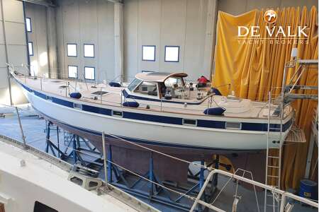 HALLBERG RASSY 49