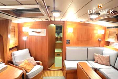 HALLBERG RASSY 49