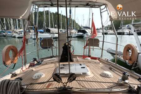 HALLBERG RASSY 49