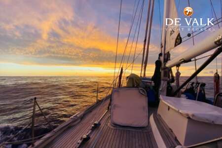 HALLBERG RASSY 49