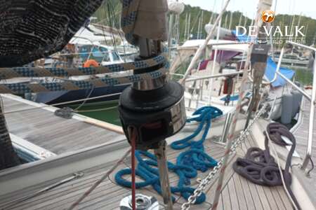 HALLBERG RASSY 49