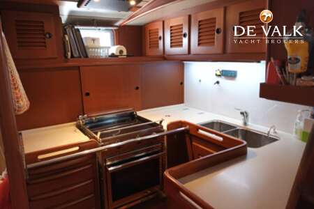 HALLBERG RASSY 49