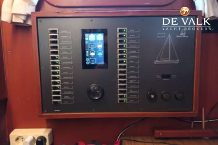 HALLBERG RASSY 49