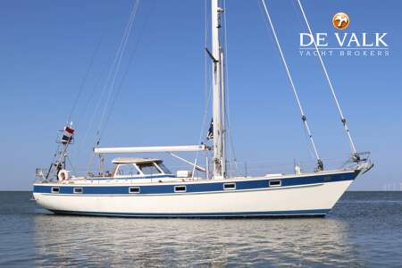 HALLBERG RASSY 49