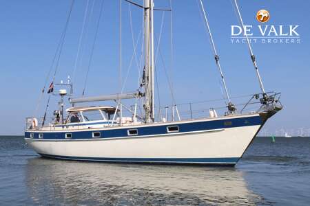 HALLBERG RASSY 49