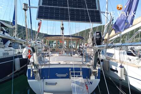 HALLBERG RASSY 49