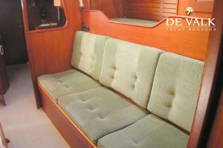 HALLBERG RASSY 49