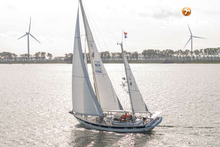 HALLBERG RASSY 49 KETCH