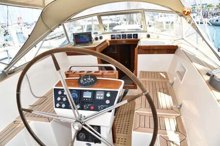 HALLBERG RASSY 53