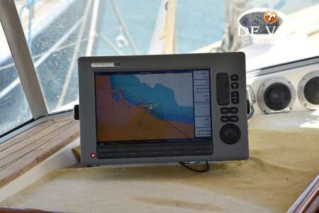 HALLBERG RASSY 53