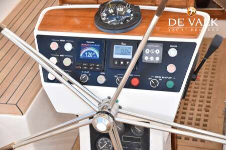 HALLBERG RASSY 53