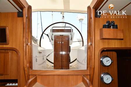 HALLBERG RASSY 53