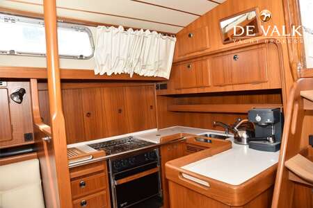HALLBERG RASSY 53