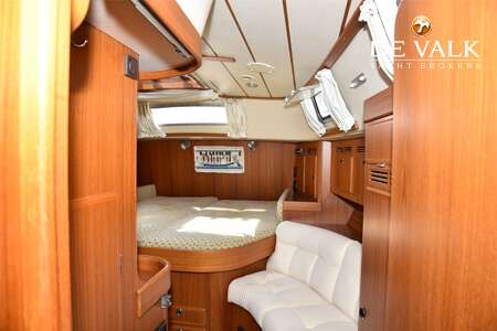 HALLBERG RASSY 53