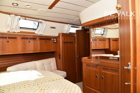 HALLBERG RASSY 53