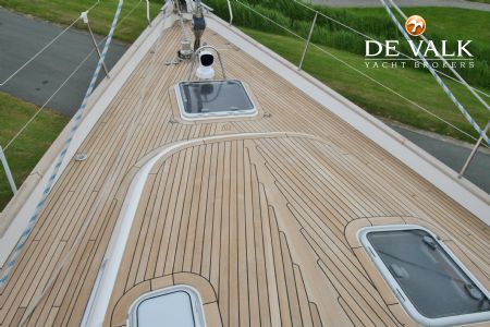 HALLBERG RASSY 54