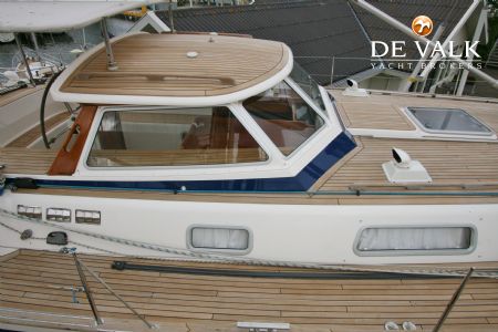 HALLBERG RASSY 54