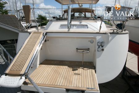 HALLBERG RASSY 54
