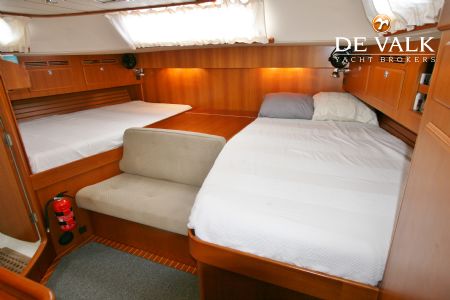 HALLBERG RASSY 54