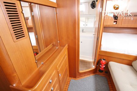 HALLBERG RASSY 54