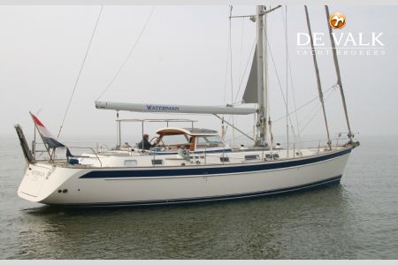 HALLBERG RASSY 54