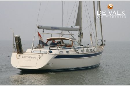 HALLBERG RASSY 54