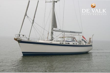 HALLBERG RASSY 54