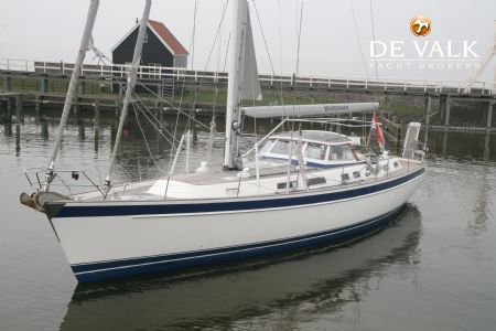 HALLBERG RASSY 54