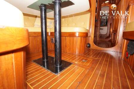 HANS CHRISTIAN 48T