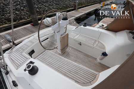 HANSE 325