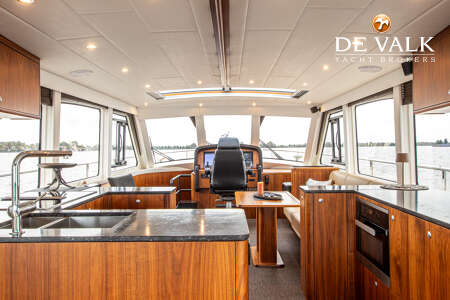 HOLTERMAN 53 COMMANDER