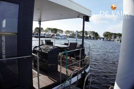 HOUSEBOAT 19.50 METER