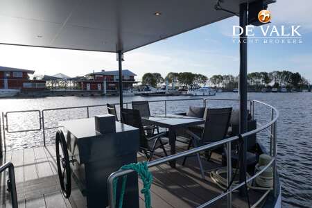 HOUSEBOAT 19.50 METER