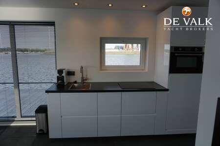 HOUSEBOAT 19.50 METER
