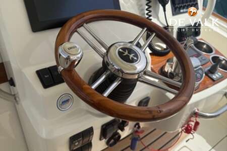 HUNT CENTRE CONSOLE 34 TENDER