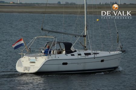 HUNTER 36