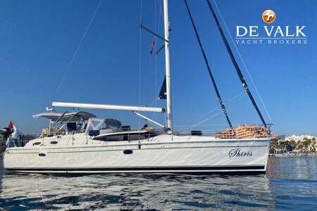 HUNTER 50 CENTER COCKPIT width=