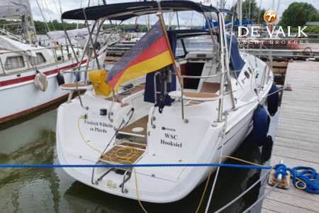 Hunter Legend 36 Sailing Yacht For Sale De Valk Yacht Broker